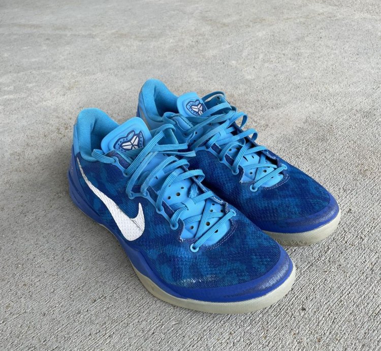 Rare Kobe 8 Blue Glow