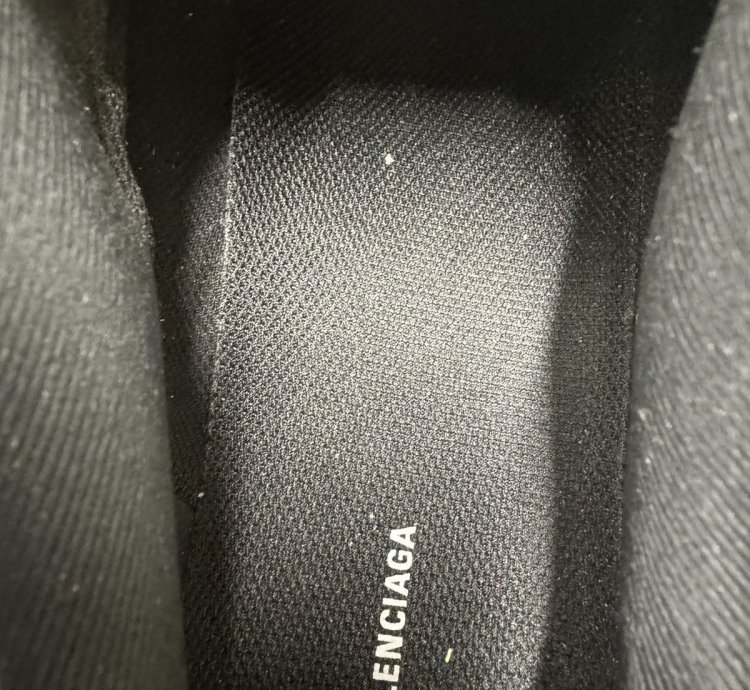 Balenciaga Pander 47