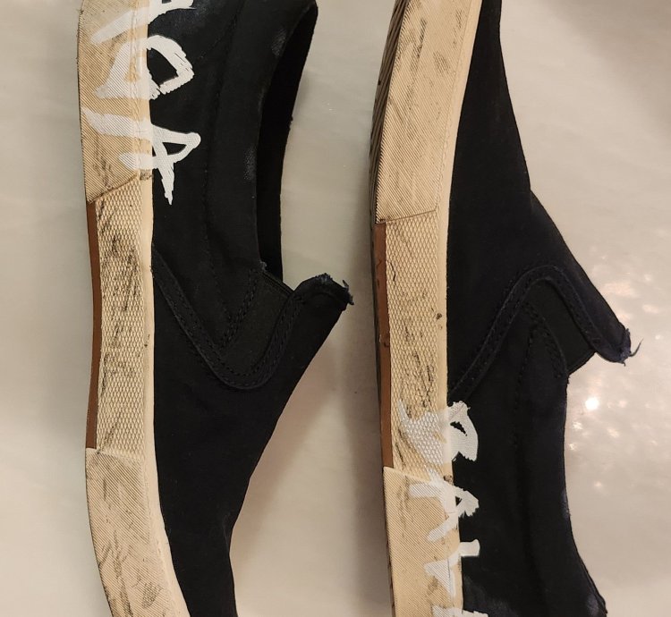 Balenciaga Paris Graffiti Distressed Slip-on