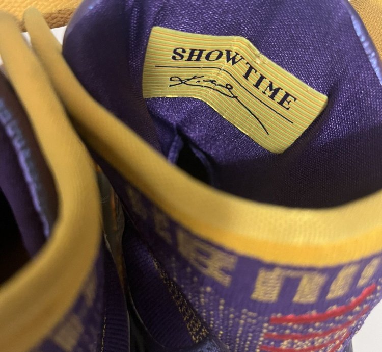 Rare Kobe Elite 9 Showtime