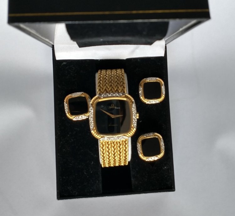 Omega Gold Set With Cufflinks And Ring Automatic Diamonds Onyx