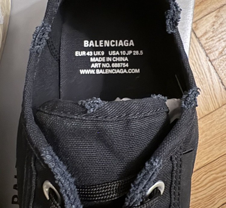 Balenciaga Paris Low Top Sneaker