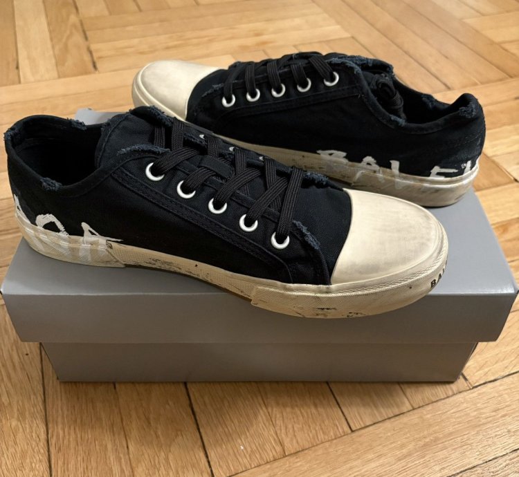 Balenciaga Paris Low Top Sneaker