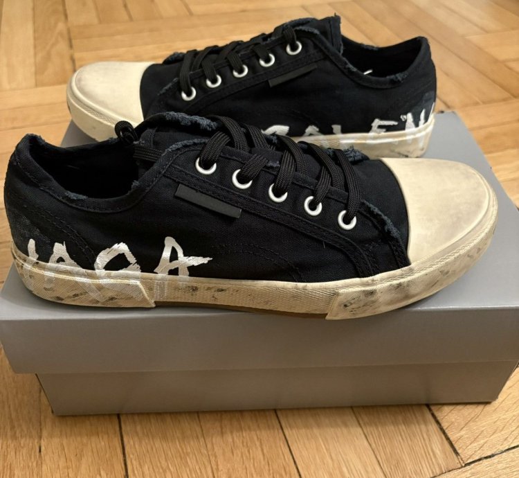 Balenciaga Paris Low Top Sneaker