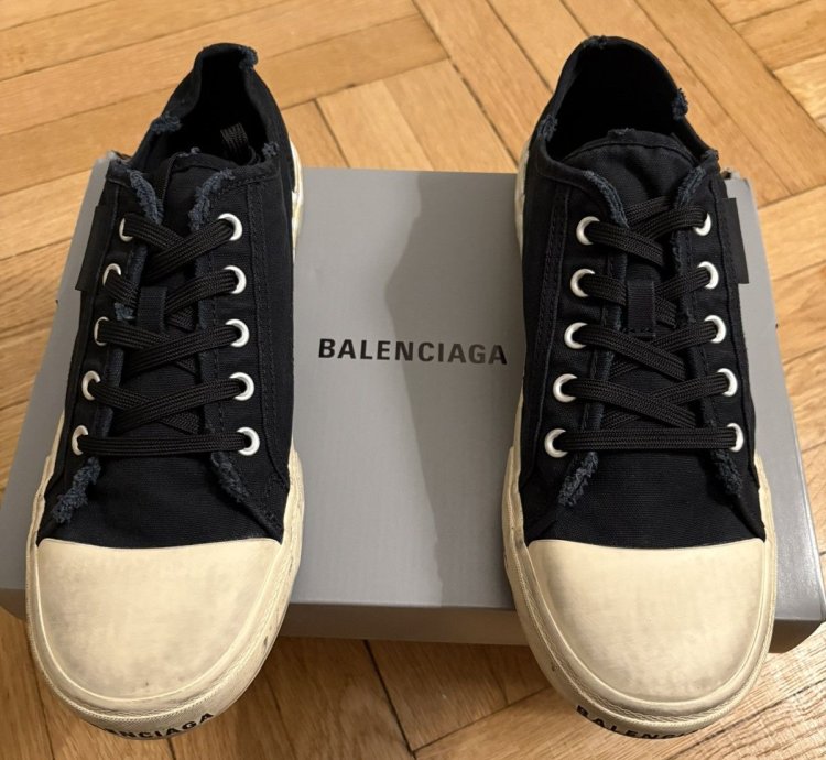 Balenciaga Paris Low Top Sneaker