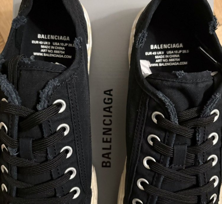 Balenciaga Paris Low Top Sneaker
