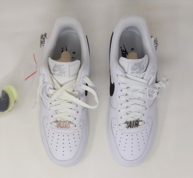 Air Force 1 07 Premium Zip Swoosh - White