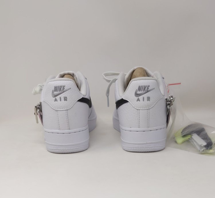 Air Force 1 07 Premium Zip Swoosh - White