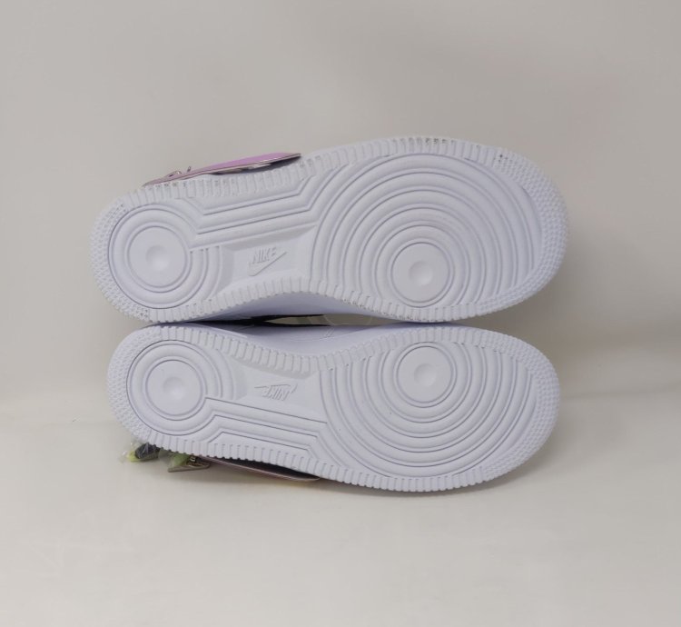 Air Force 1 07 Premium Zip Swoosh - White