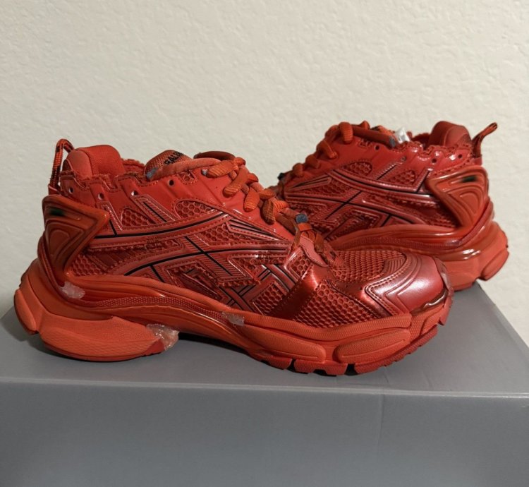 Balenciaga Red Runner Sneaker 42