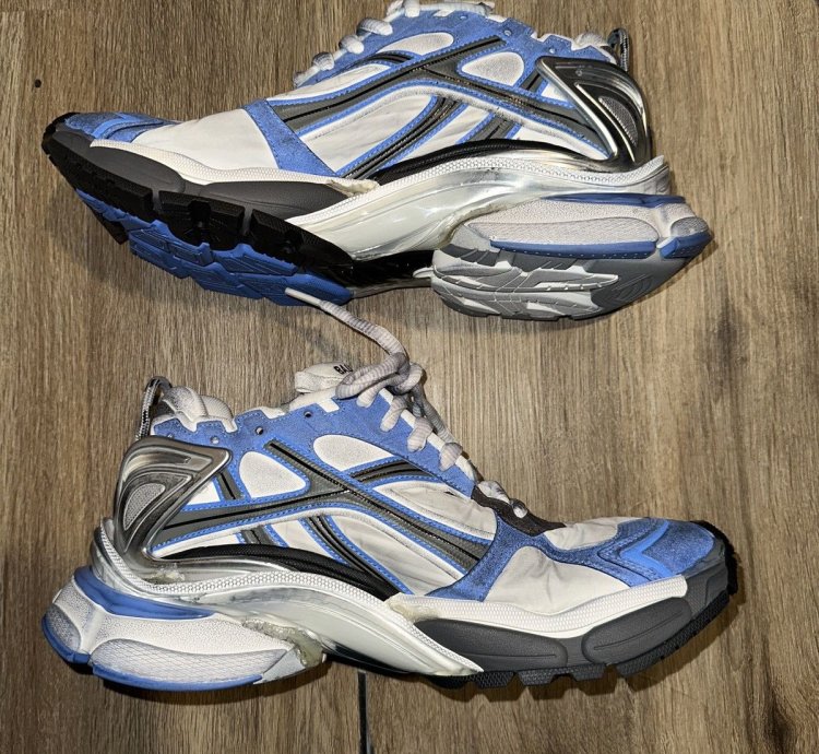 Balenciaga Runner