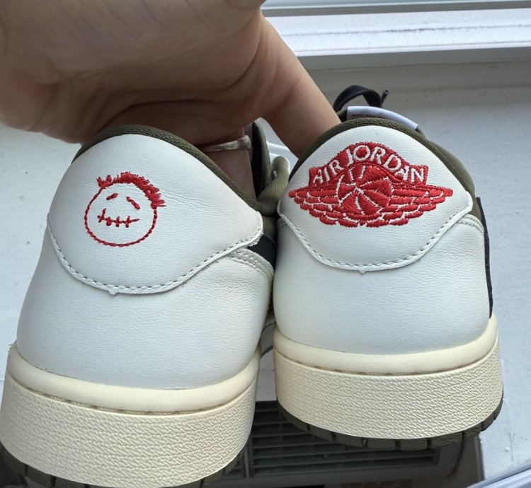 Travis Scott Medium Olive Jordan 1 Retro Low Og Sp