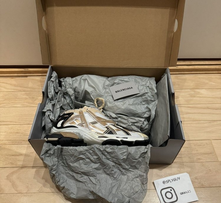 Balenciaga Runner Beige Black White Sz 41