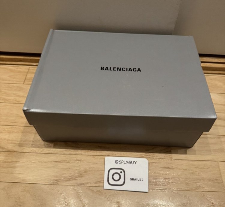 Balenciaga Runner Beige Black White Sz 41