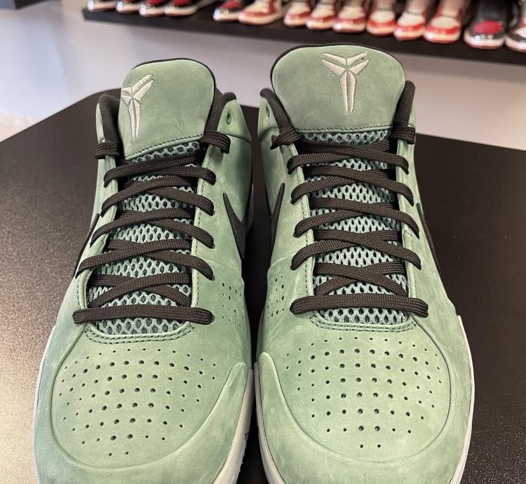 Size 10 - Nike Kobe 4 Protro Girl Dad Fq3545-300 Men