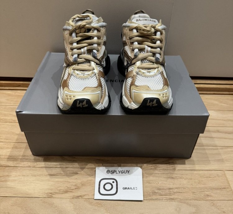 Balenciaga Runner Beige Black White Sz 41