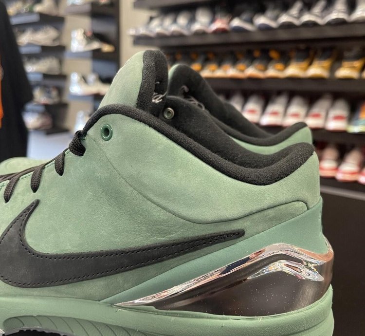 Size 10 - Nike Kobe 4 Protro Girl Dad Fq3545-300 Men