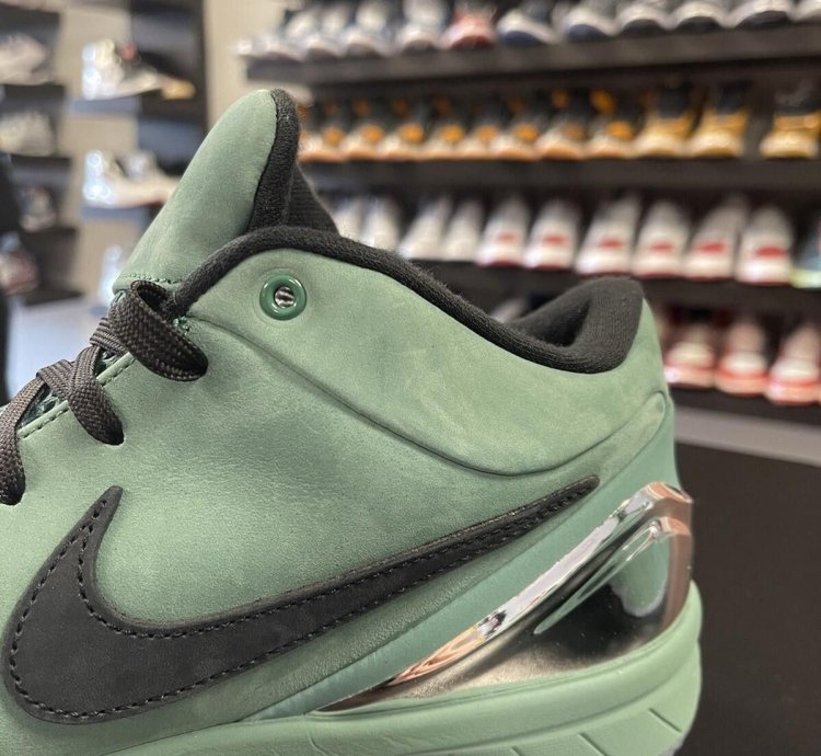 Size 10 - Nike Kobe 4 Protro Girl Dad Fq3545-300 Men