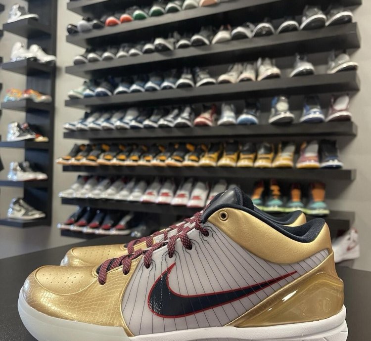 Size 10 - Nike Kobe 4 Protro Gold Medal fq3544-100 Men