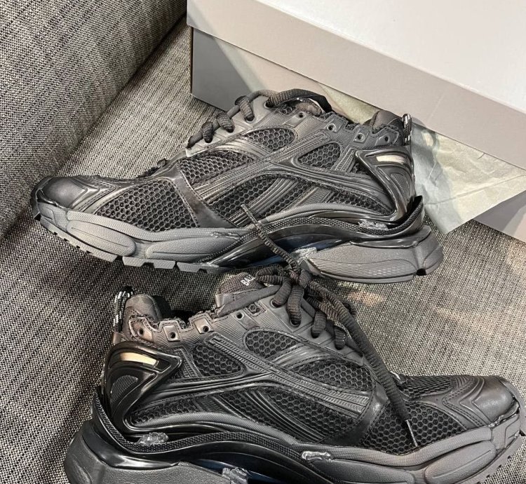 Balenciaga Runner Black