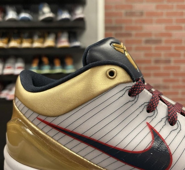 Size 10 - Nike Kobe 4 Protro Gold Medal fq3544-100 Men