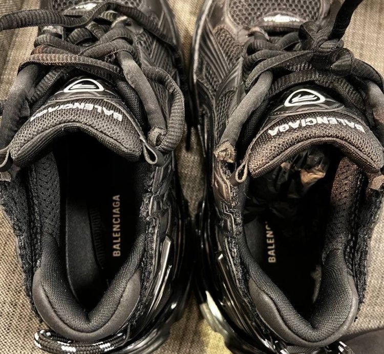 Balenciaga Runner Black