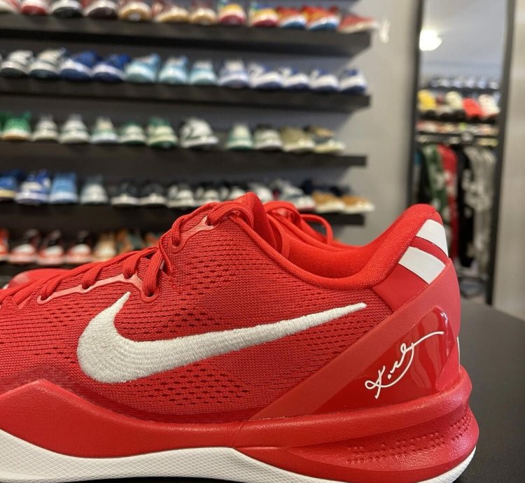Size 10 - Nike Kobe 8 Protro University Red Hf9550-600