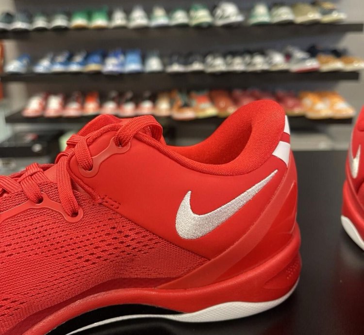 Size 10 - Nike Kobe 8 Protro University Red Hf9550-600