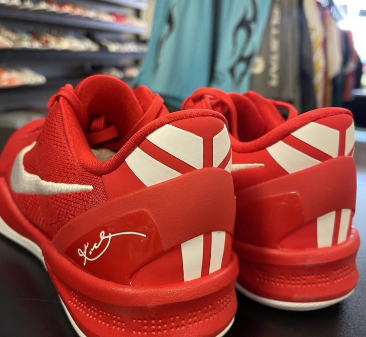 Size 10 - Nike Kobe 8 Protro University Red Hf9550-600