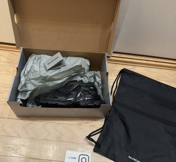 Balenciaga Runner Black Sz 40