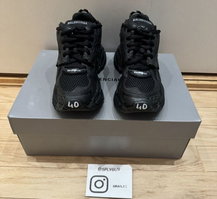 Balenciaga Runner Black Sz 40