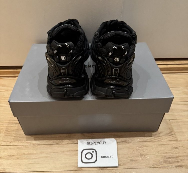 Balenciaga Runner Black Sz 40