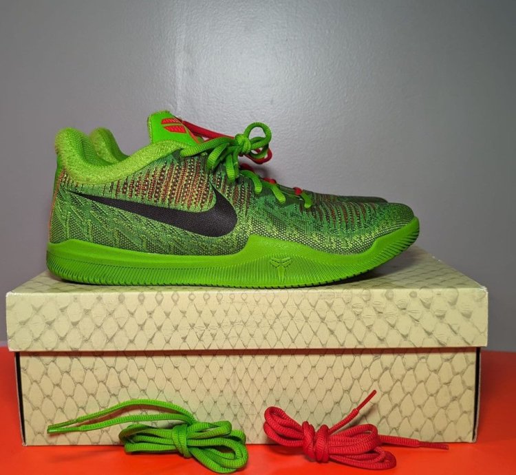 Size 10 - Nike Kobe Mamba Rage Grinch