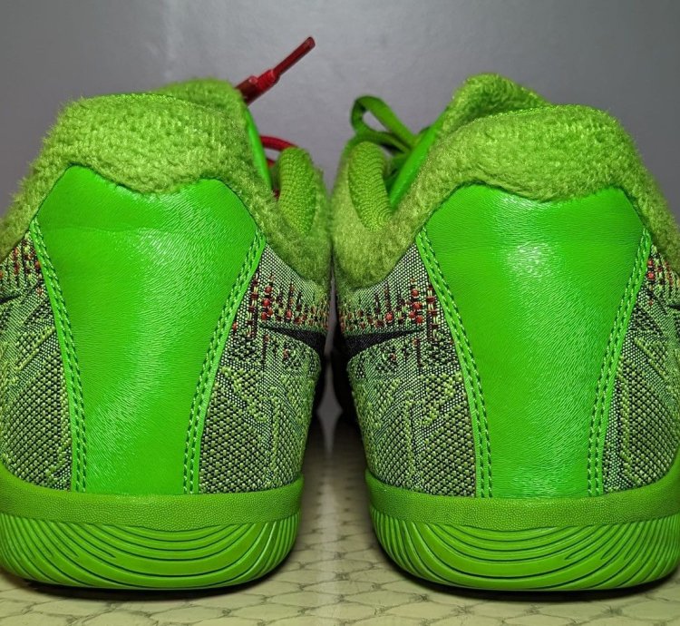 Size 10 - Nike Kobe Mamba Rage Grinch