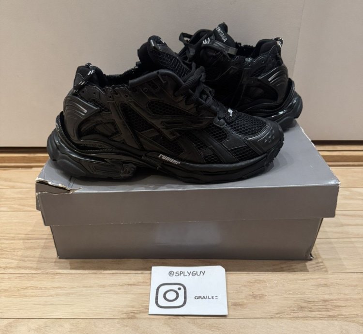 Balenciaga Runner Black Sz 44