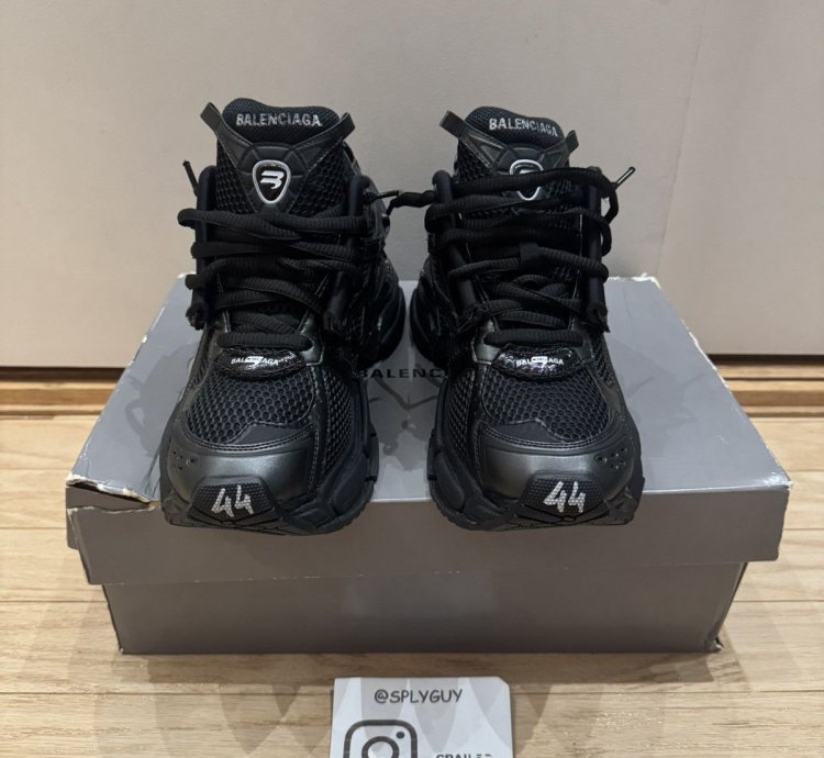 Balenciaga Runner Black Sz 44