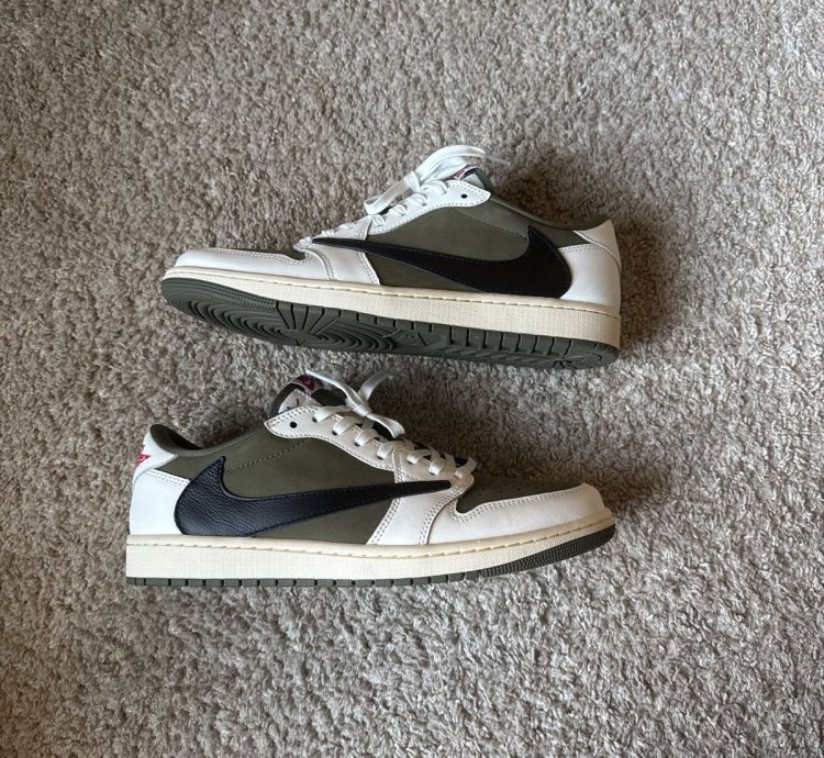 Travis Scott Nike Jordan 1 Low Olive Size 11