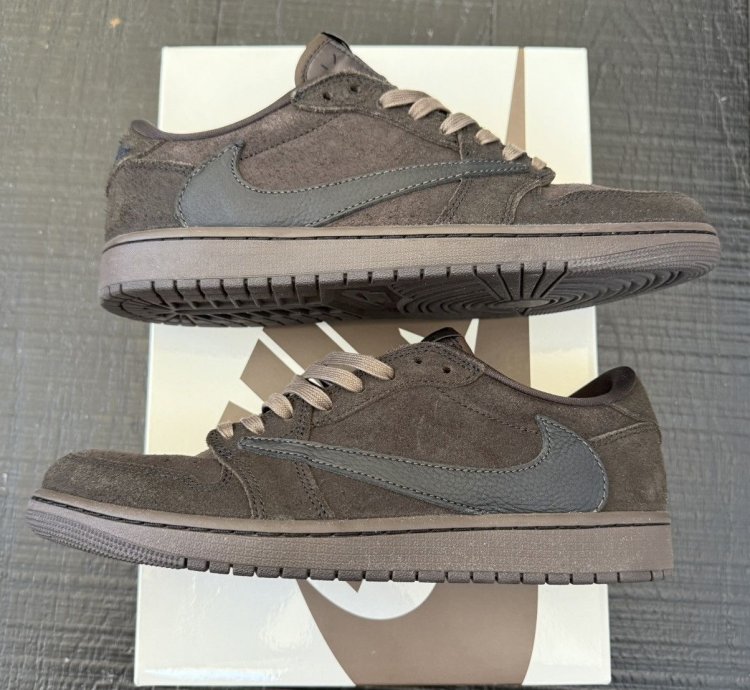 Travis Scott Nike Velvet Brown Size 10