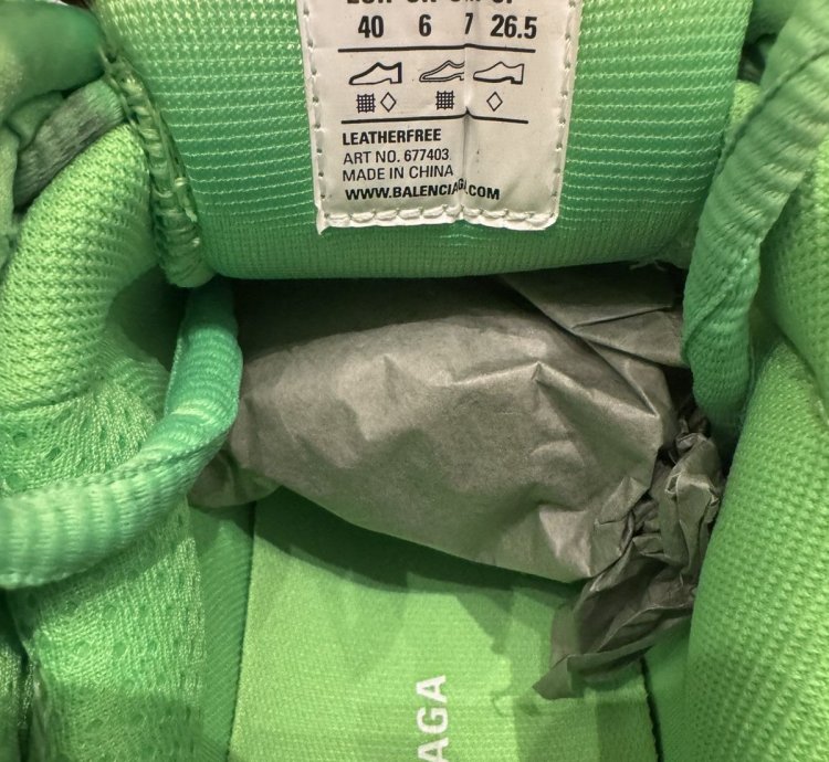 Balenciaga Runner Fluo Green Sz 40