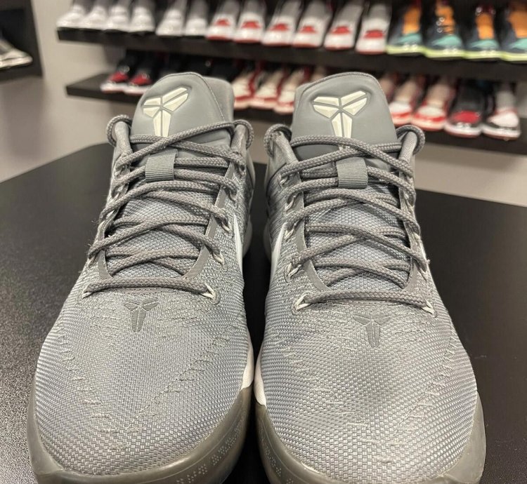 Size 11 - Nike Kobe Cool Grey 2016 Cool Grey White