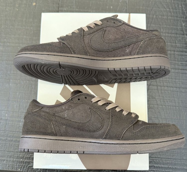 Travis Scott Nike Velvet Brown Size 10