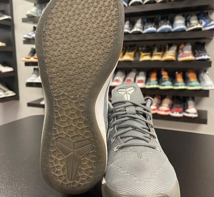 Size 11 - Nike Kobe Cool Grey 2016 Cool Grey White
