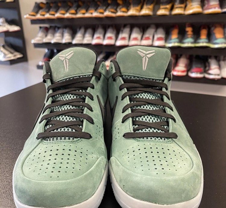 Size 12 - Nike Kobe 4 Protro Girl Dad Fq3545-300 Men