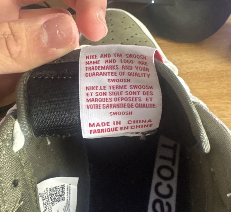 Travis Scott Reverse Olive Jordan 1s