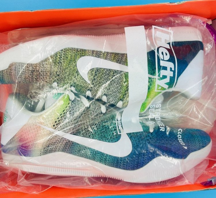 Size 13- Nike Kobe 11 Elite Low Id Northern Lights