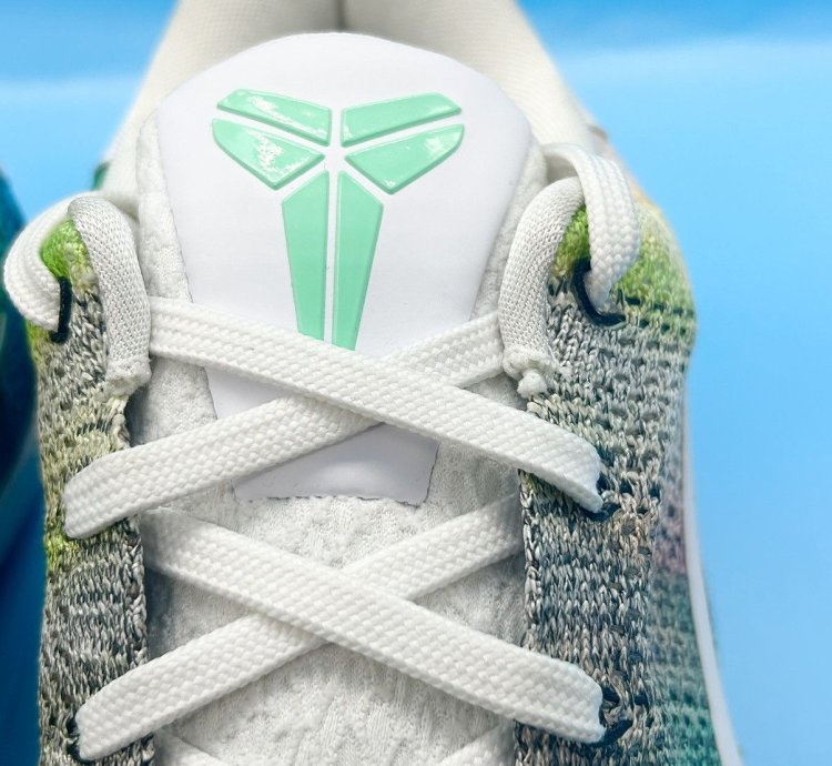 Size 13- Nike Kobe 11 Elite Low Id Northern Lights