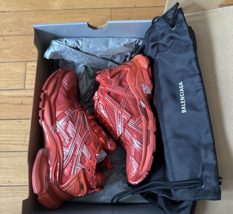 Balenciaga Runner Red