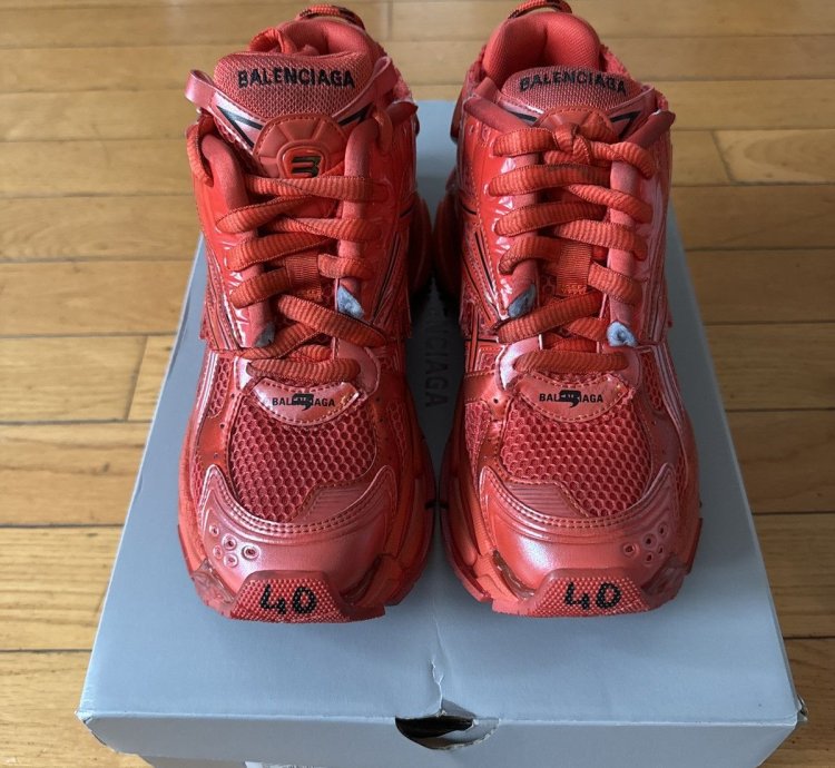 Balenciaga Runner Red