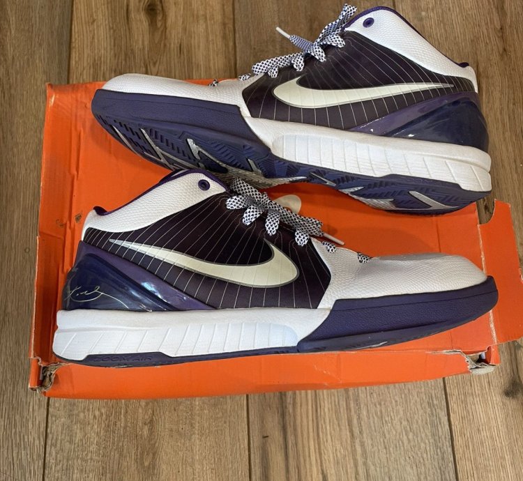 Size 9 - Nike Zoom Kobe 4 Tb Varsity Purple