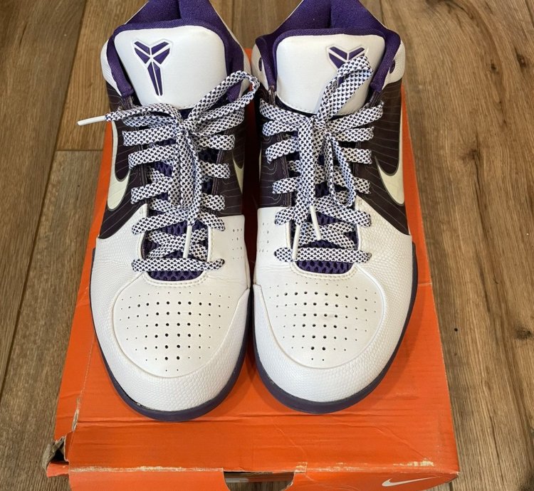 Size 9 - Nike Zoom Kobe 4 Tb Varsity Purple